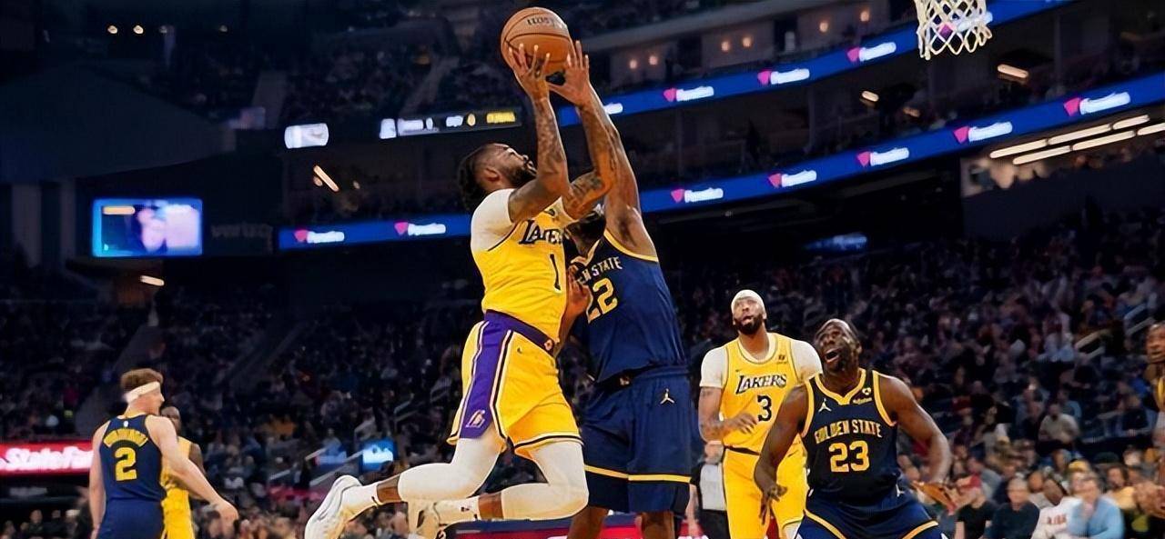 九游体育-库里击败老对手浓眉，晋级之路一路高歌！