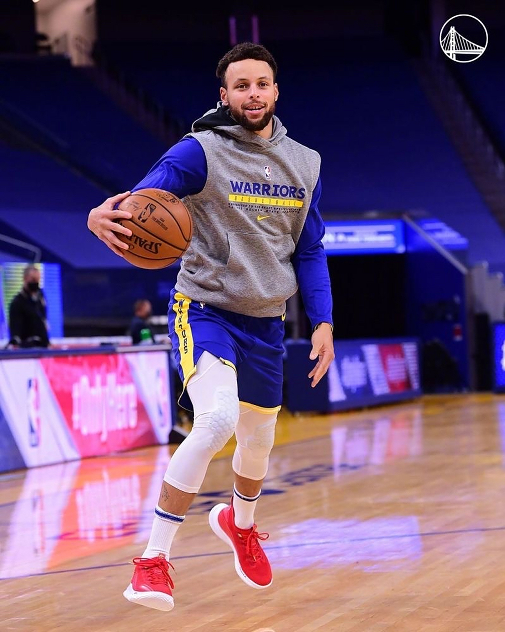 九游体育官网-勇士关键时刻失误不断，球队憾负对手，认为介绍.